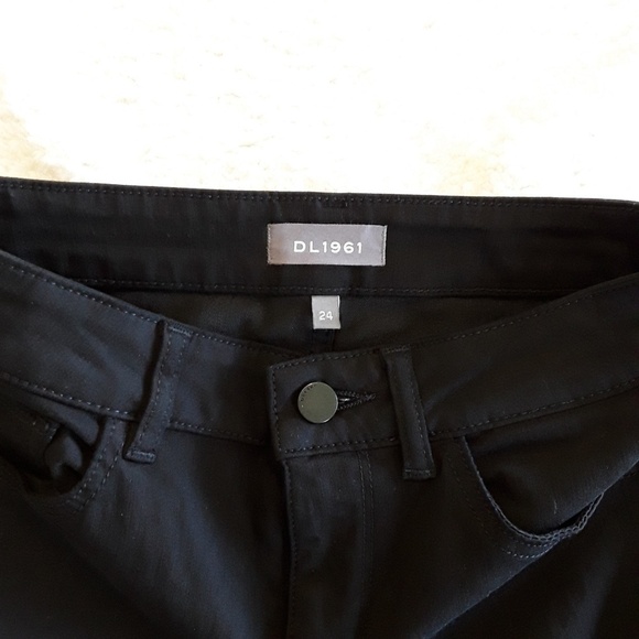 DL1961 | Elodie Instasculpt Boot Riker Black Jeans - Picture 5 of 8